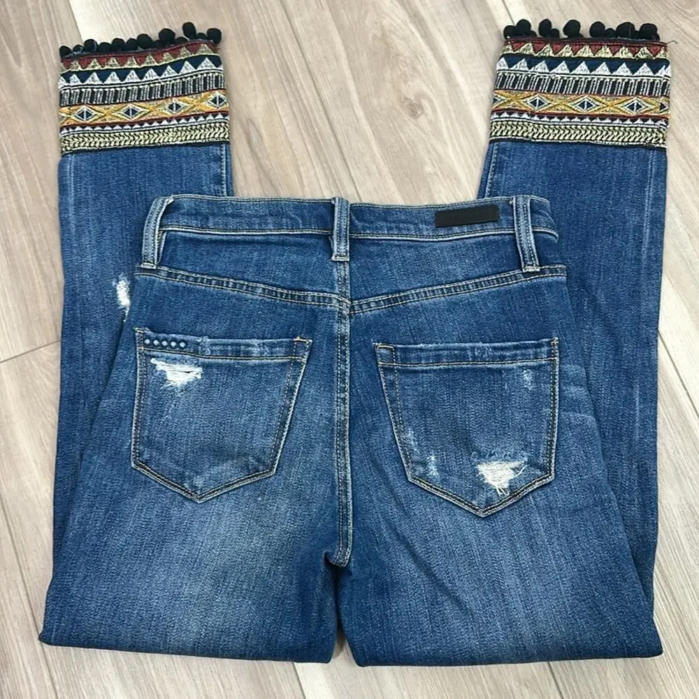 Blank NYC high rise tapered embroidered pom pom jeans size 24